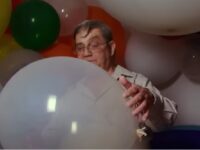 Julius (62) wordt hitsig van ballonnen: "Ze glijden zo lekker"