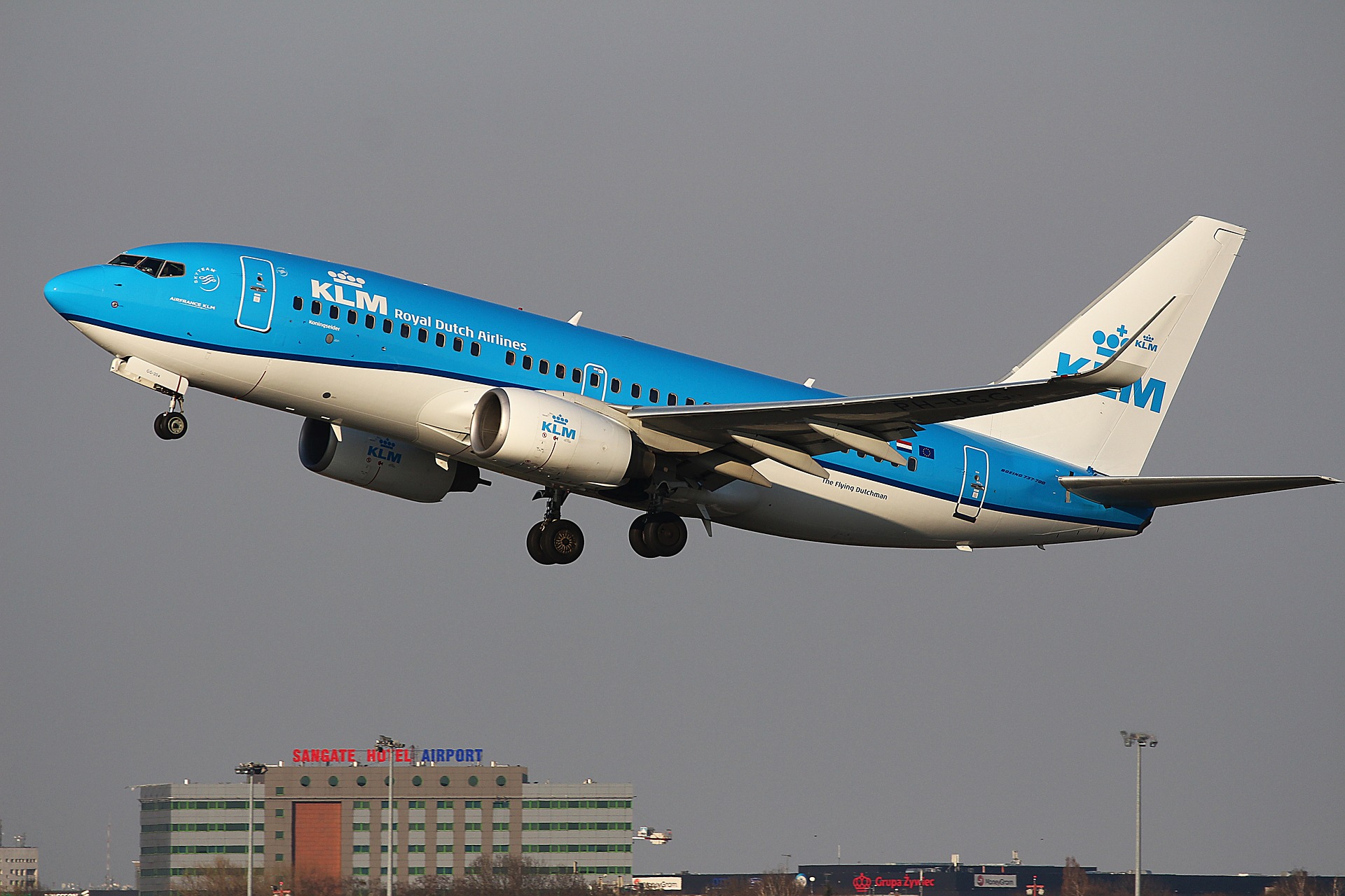 Vreselijk: Passagier plotseling overleden tijdens KLM-vlucht